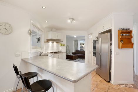Property photo of 9 Douglas Court Cranbourne West VIC 3977