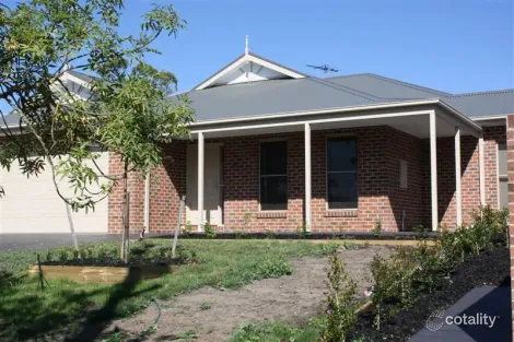 1/48 Stephen St, Gisborne, VIC 3437