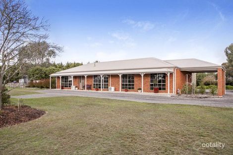 9 Whites Rd, Cardigan, VIC 3352