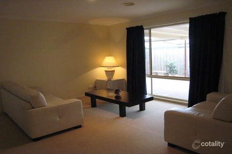 Property photo of 4 Champagne Way Hillside VIC 3037