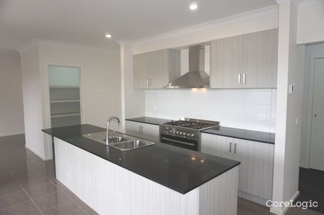 Property photo of 6 Brittle Street Manor Lakes VIC 3024