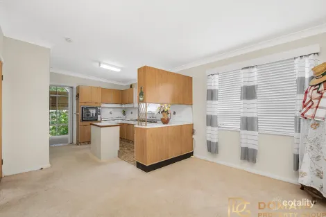 Property photo of 6 Tania Drive Point Clare NSW 2250