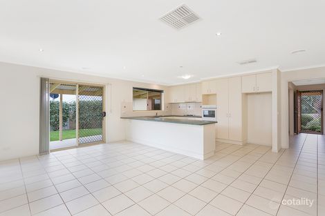 Property photo of 15 Yarralumla Drive West Wodonga VIC 3690