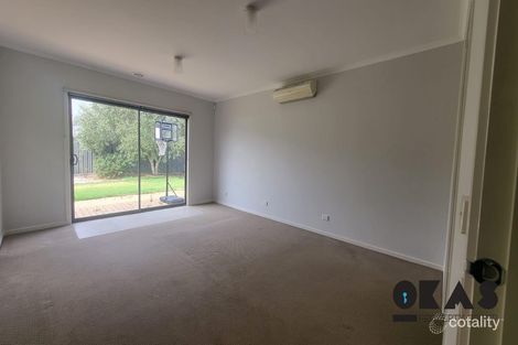 Property photo of 19 Walmer Road Derrimut VIC 3026