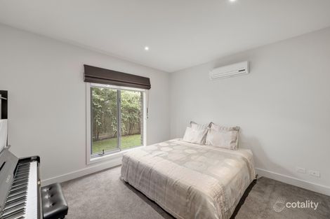 Property photo of 2/385 Highbury Road Burwood VIC 3125