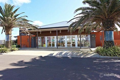 Property photo of 2/21 Larson Avenue Tarneit VIC 3029
