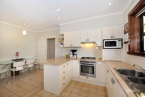 Property photo of 27 Lynden Grove Mount Waverley VIC 3149