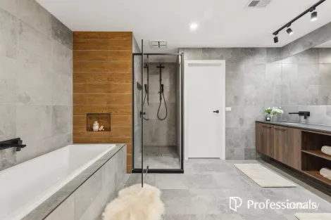 Property photo of 18 Dunlop Street Ashburton VIC 3147