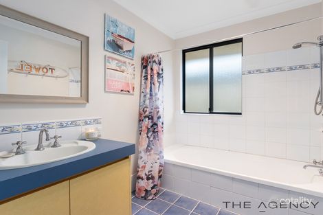 Property photo of 21 Abrolhos Loop Beckenham WA 6107