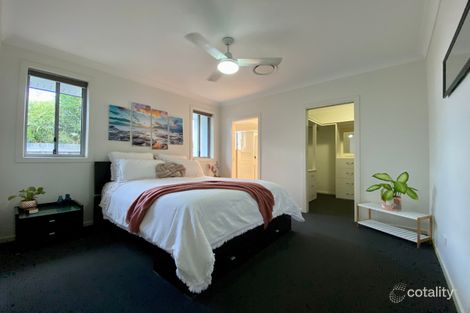 Property photo of 52 Phoenix Crescent Rural View QLD 4740