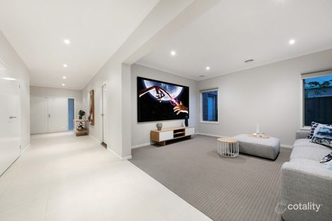 Property photo of 11 Sandpiper Close Pakenham VIC 3810