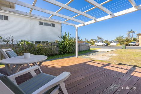 27 Hall St, Old Bar, NSW 2430