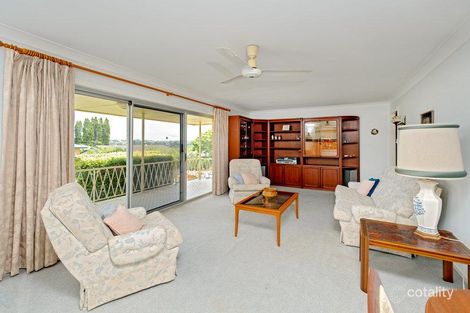 Property photo of 5 Menkira Street Mansfield QLD 4122