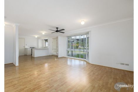 Property photo of 1/16 Stephanie Court Labrador QLD 4215