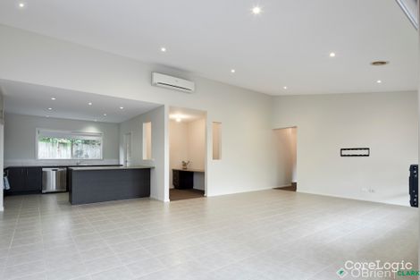 Property photo of 28 Davey Drive Drouin VIC 3818