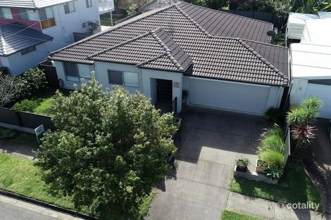 Property photo of 7 Goss Avenue Labrador QLD 4215