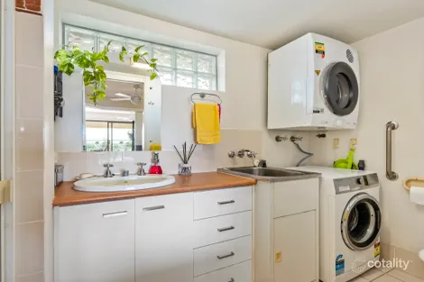 Property photo of 42/106-108 Marine Parade Southport QLD 4215