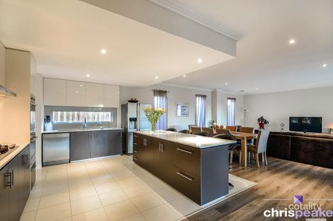 Property photo of 4 Eastridge Close Berwick VIC 3806
