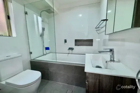 Property photo of 12 Bruxner Place Doonside NSW 2767