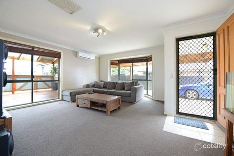 Property photo of 42 Oberon Drive Carrum Downs VIC 3201