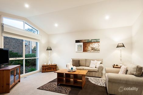 Property photo of 2/27 Batman Road Eltham VIC 3095