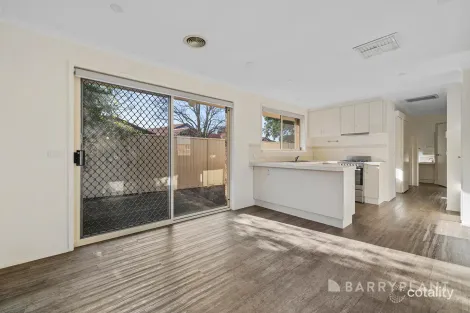 Property photo of 15 Alison Close Pakenham VIC 3810