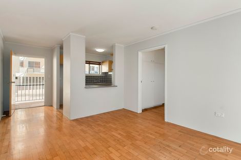 Property photo of 3/76 Gladstone Road Highgate Hill QLD 4101