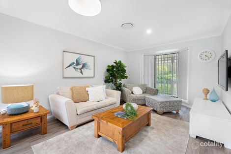 Property photo of 8 Dalgety Crescent Green Point NSW 2251
