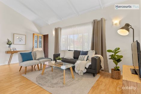 Property photo of 32 Shamrock Road Hallett Cove SA 5158