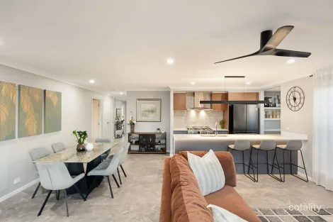 Property photo of 18 Hilltop Circuit Pallara QLD 4110