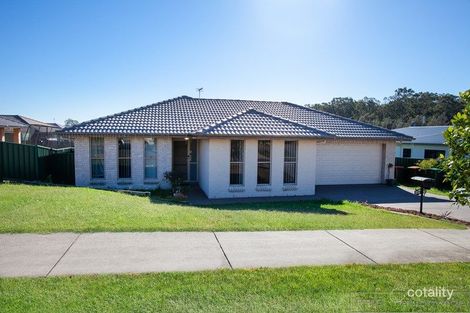 Property photo of 17 Mileham Circuit Rutherford NSW 2320