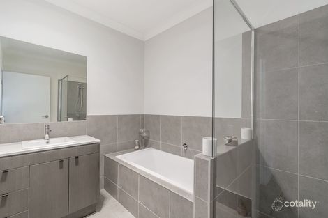 Property photo of 2/31 Gatina Crescent Coomera QLD 4209