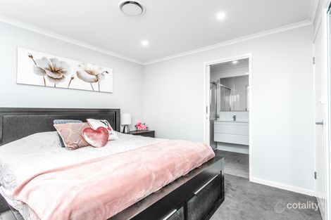 Property photo of 17 Arundel Park Drive St Clair NSW 2759