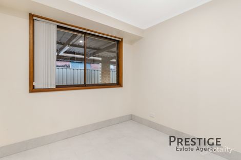 Property photo of 4 Witt Close Edensor Park NSW 2176