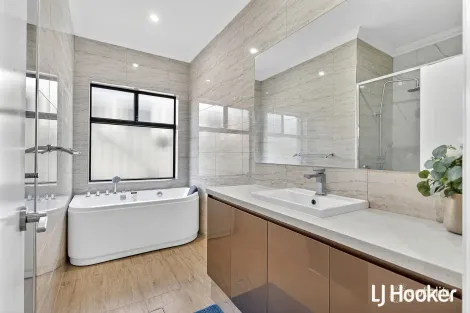 Property photo of 10 Anguria View Landsdale WA 6065