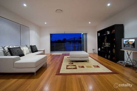 Property photo of 1/22 Eider Avenue Paradise Point QLD 4216
