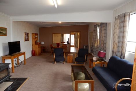 Property photo of 1 North Terrace Laura SA 5480
