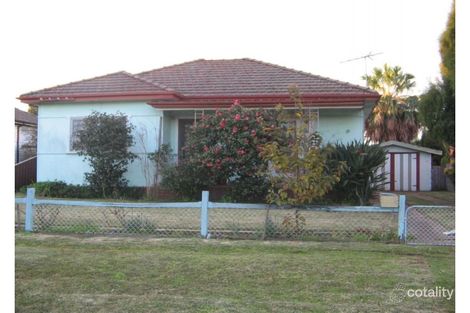Property photo of 28 Myddleton Avenue Fairfield NSW 2165