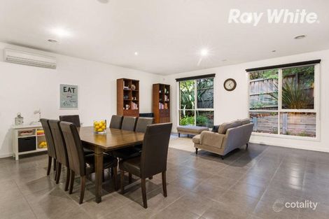 Property photo of 25 Sugarloaf Drive Macleod VIC 3085