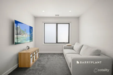 Property photo of 2A Guildford Crescent Narre Warren VIC 3805