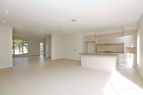Property photo of 27 Mareborne Street Epping VIC 3076