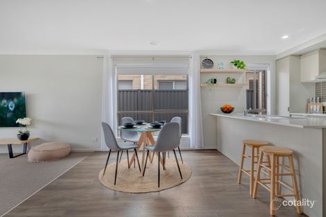 Property photo of 37 Adelong Boulevard Cobblebank VIC 3338