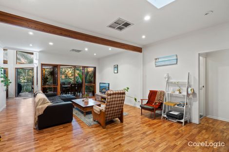 Property photo of 84 Outlook Crescent Bardon QLD 4065