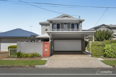 588 Oxley Ave, Scarborough, QLD 4020