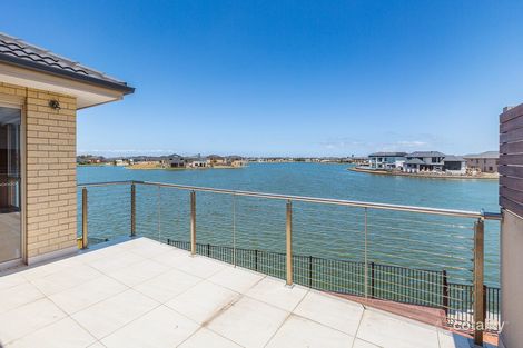 Property photo of 7 Sundowner Place Point Cook VIC 3030