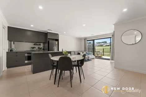 Property photo of 34 Lionel Rose Street Holt ACT 2615