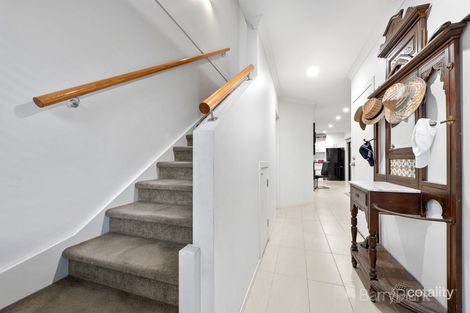 Property photo of 33 Rush Lily Drive Officer VIC 3809