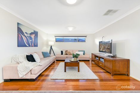 Property photo of 2 Yili Close Clyde North VIC 3978
