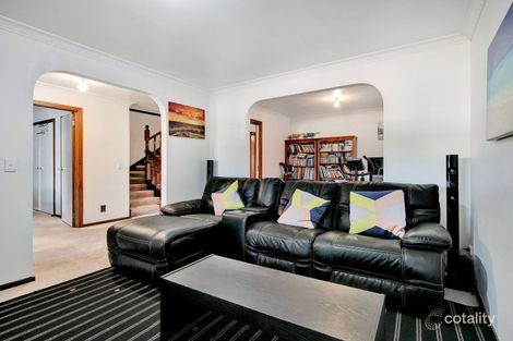 Property photo of 33 Glenview Road Strathmore VIC 3041