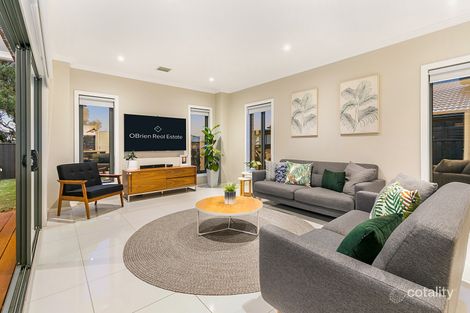 Property photo of 25 Alluvian Way Carrum Downs VIC 3201